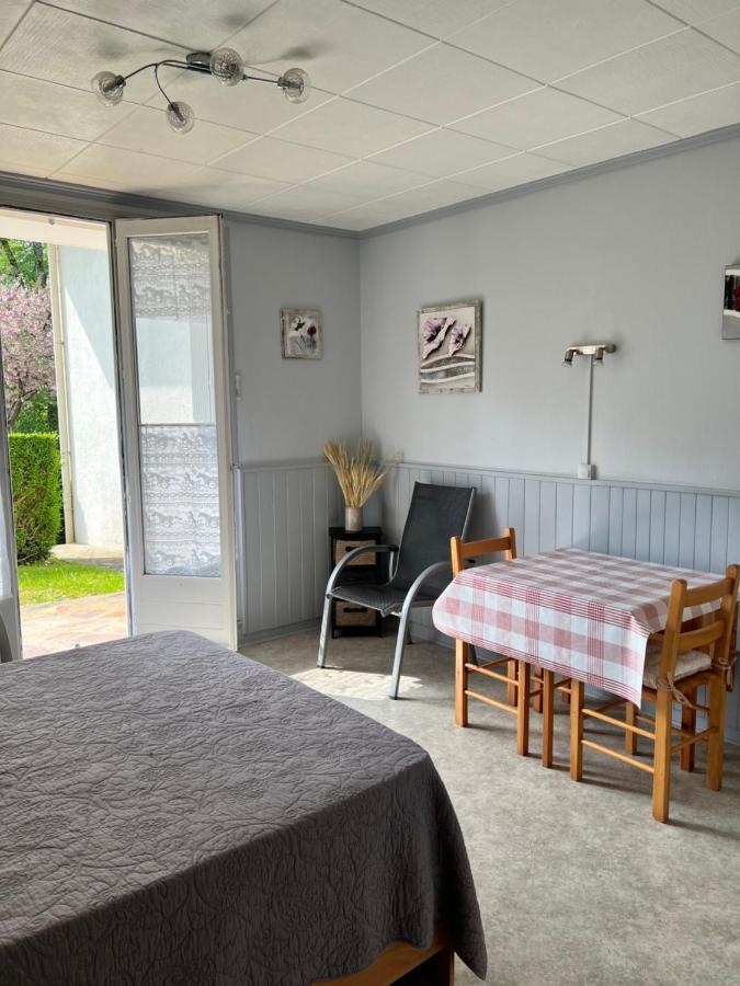 Aux Hameaux Des Thermes Apartman Bagnoles de l'Orne Normandie Kültér fotó